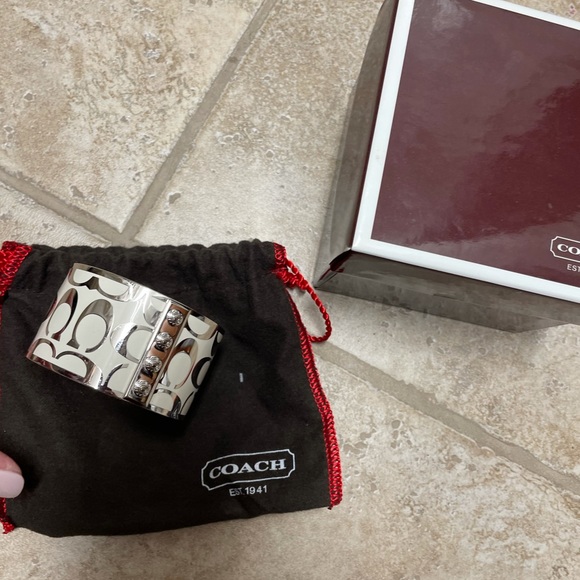 Coach Bracelet - Picture 5 of 5